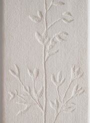 Frosk Marble radiator with leaf pattern in Bianco