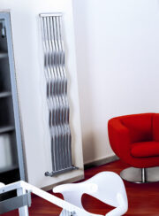 Ocean Single Radiator in Chrome