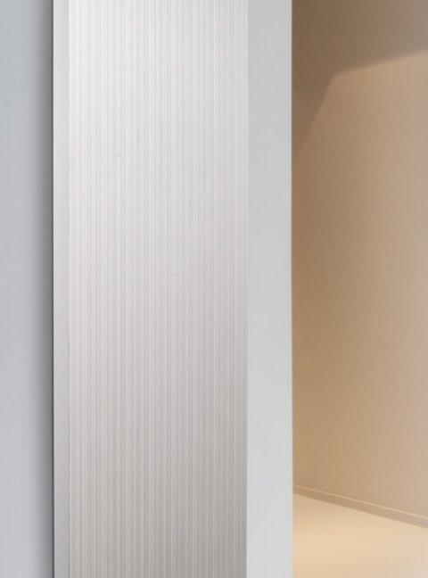 Bryce aluminium radiator in white