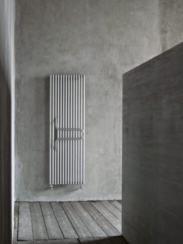 Great look yet still extremely functional. The Agora radiator achieves a high heat output with ultra-low water content.