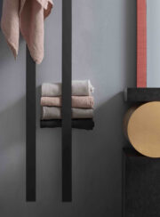 I-Ching holding towels