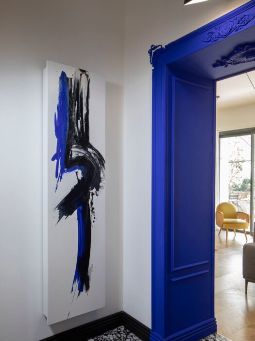 Blue black and white Estampe radiator from Cinier’s Art radiators collection