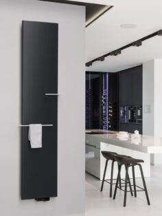 Vasco Niva Soft in black with long and short white towel bars