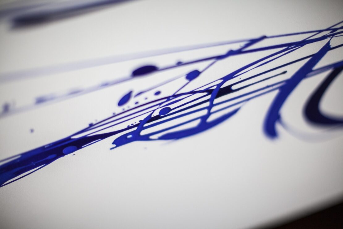 Cinier Stone Designer Blue Dune Radiator Paint Detail