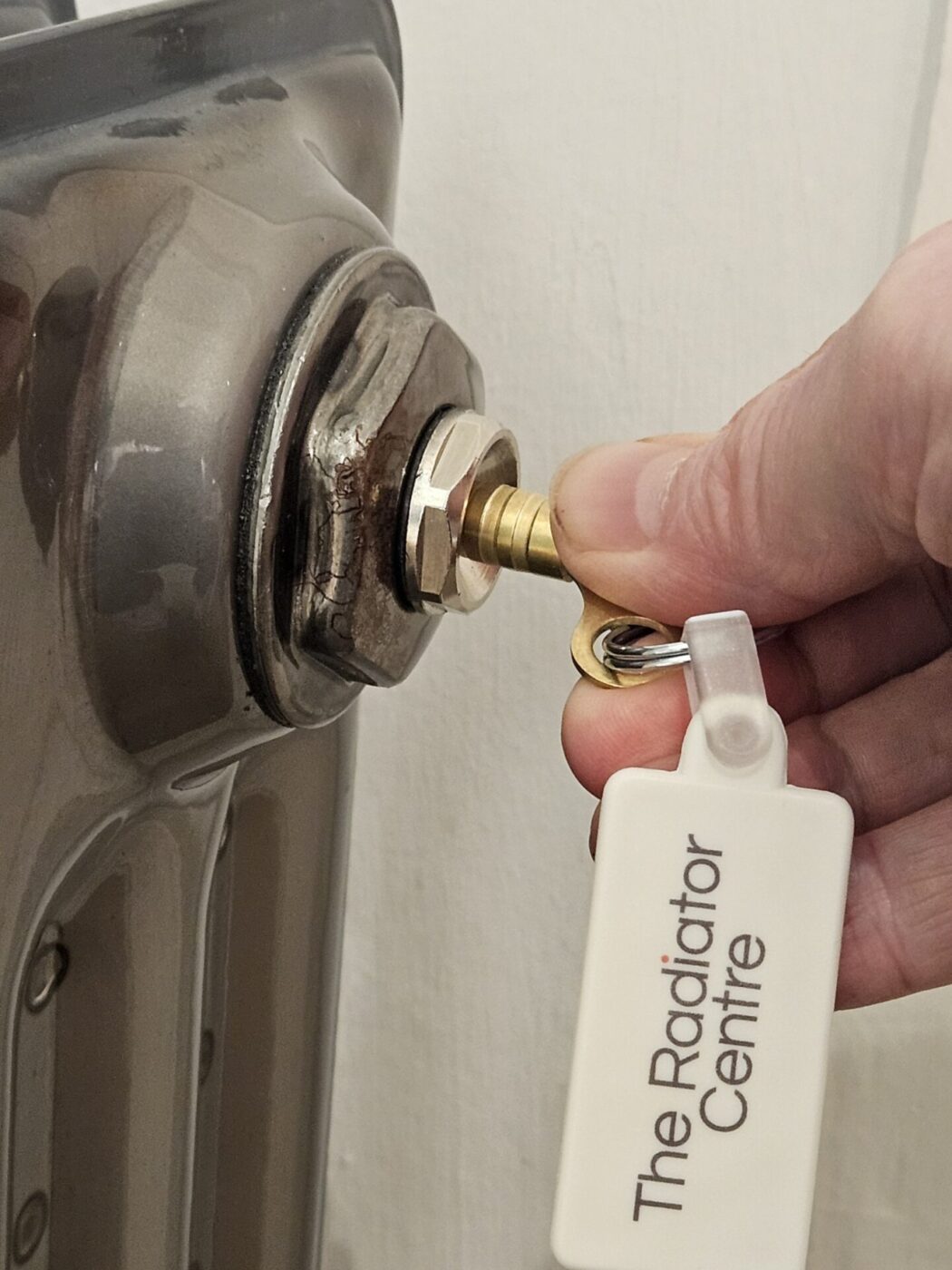 How to bleed a radiator: Simple Step Guide